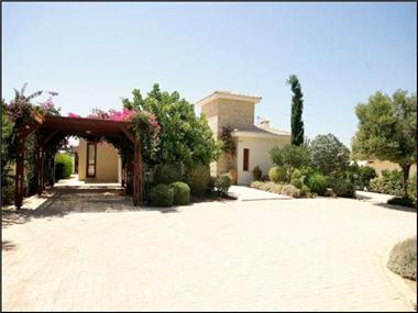 Villa for sale in Kouklia (Paphos)