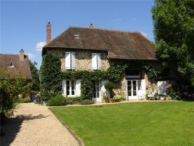 Group Of Buildings for sale in Saint-Yrieix-la-Perche (Region Limousin)